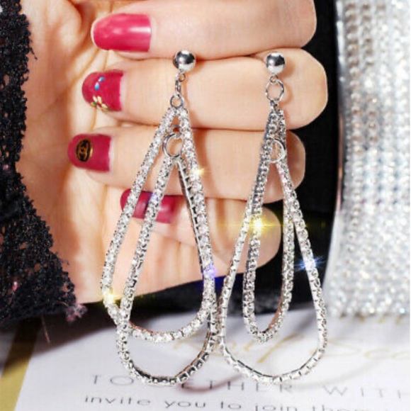 Jewelry - NEW 925 Silver Gorgeous Earrings